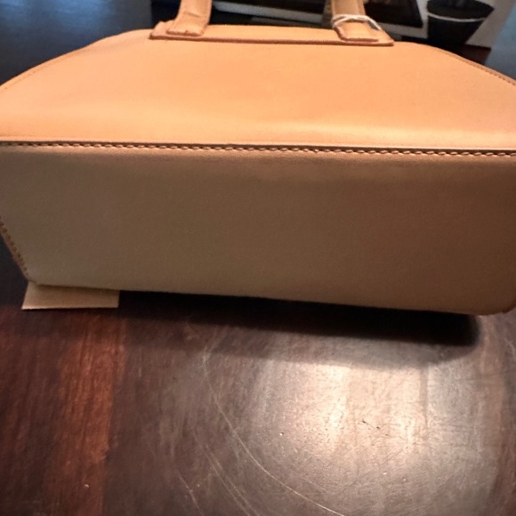 Steve Madden Beige Mini Bag with Gold Chain - Picture 6 of 9